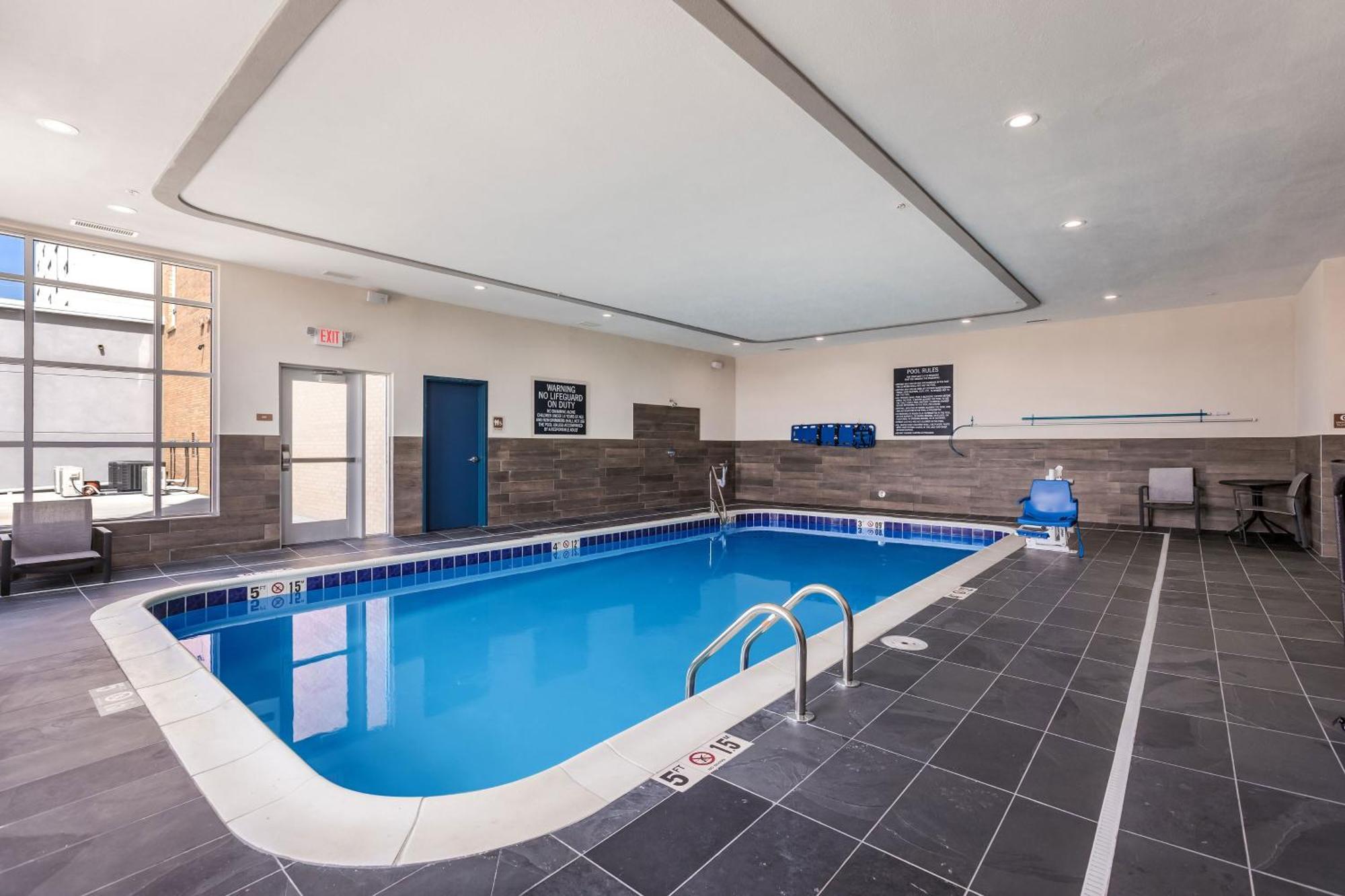 Four Points By Sheraton Elkhart Extérieur photo