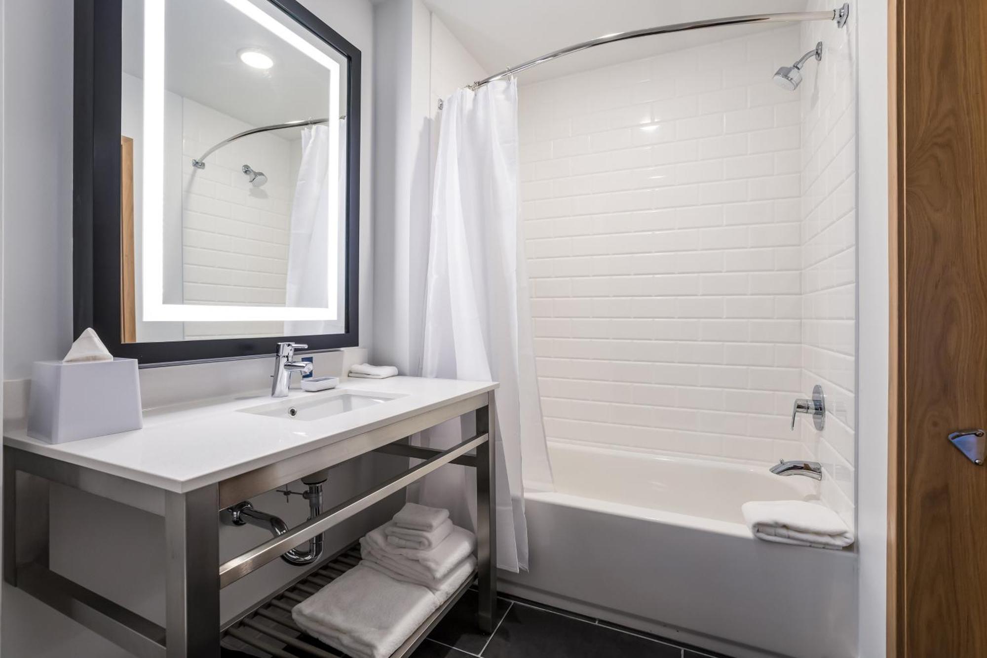 Four Points By Sheraton Elkhart Extérieur photo