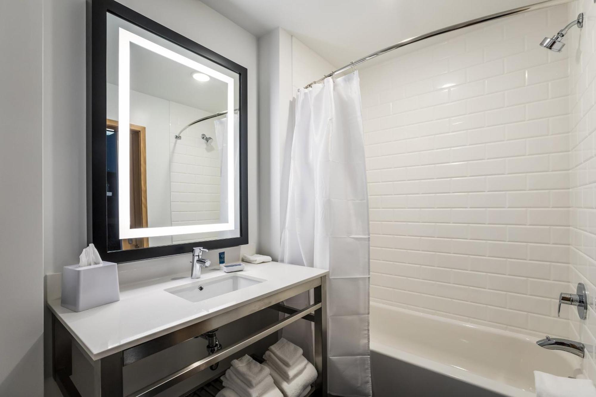 Four Points By Sheraton Elkhart Extérieur photo